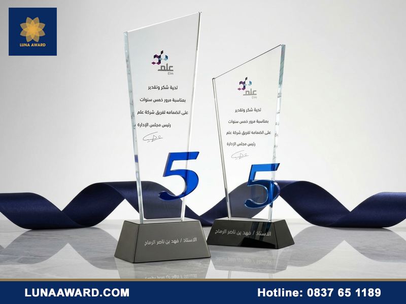 In kỷ niệm chương theo yêu cầu