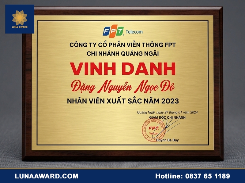 Bảng vinh danh kỷ niệm chương